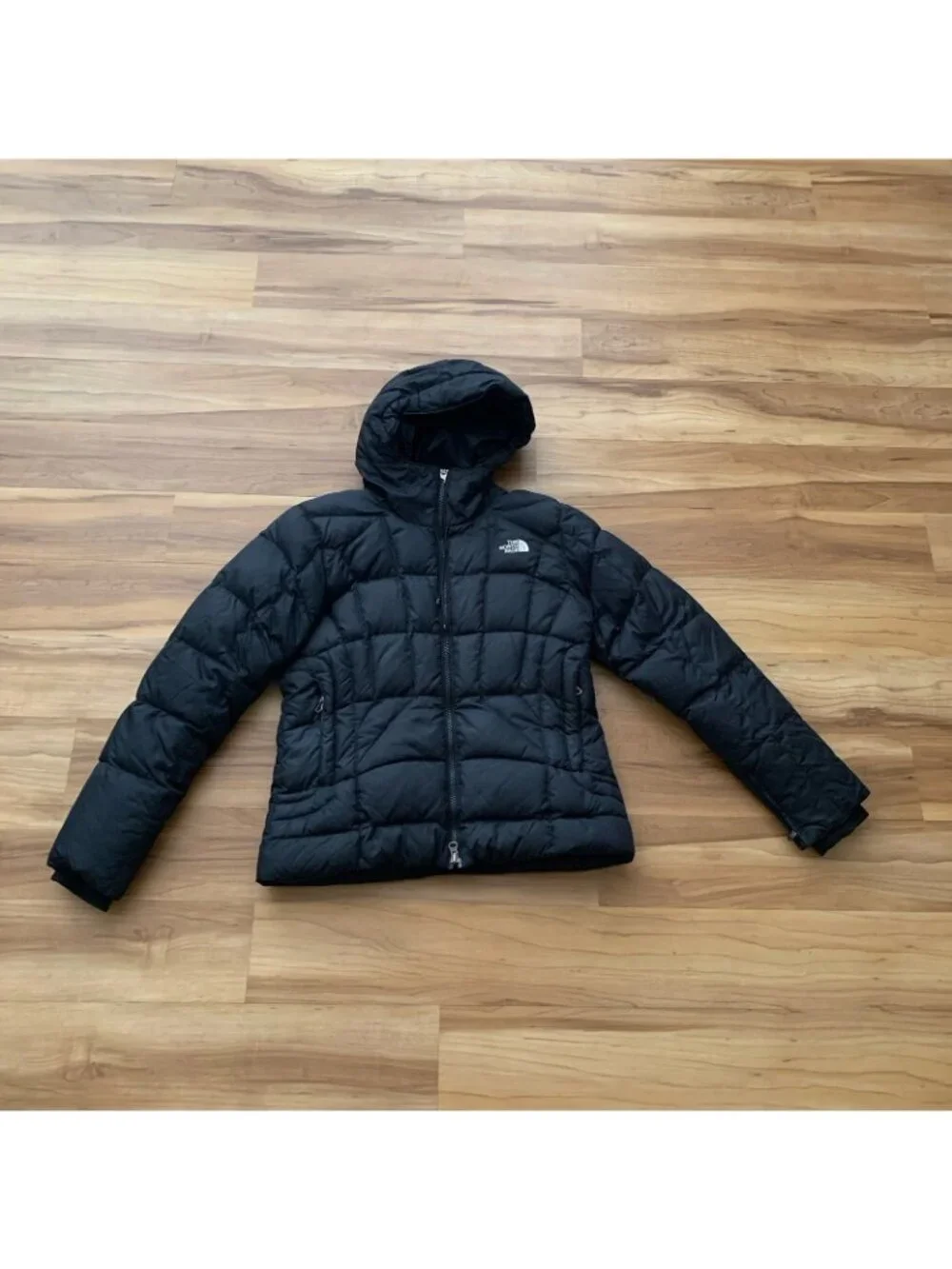 The North Face Women's Medium Black Aconcagua 3 Puffer Down Jacket READ
